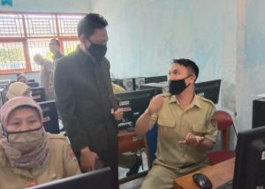 Sifin Almufti : Agar Siswa Tidak Bosan, Guru Diminta Kreatif Dalam Pembelajaran Daring