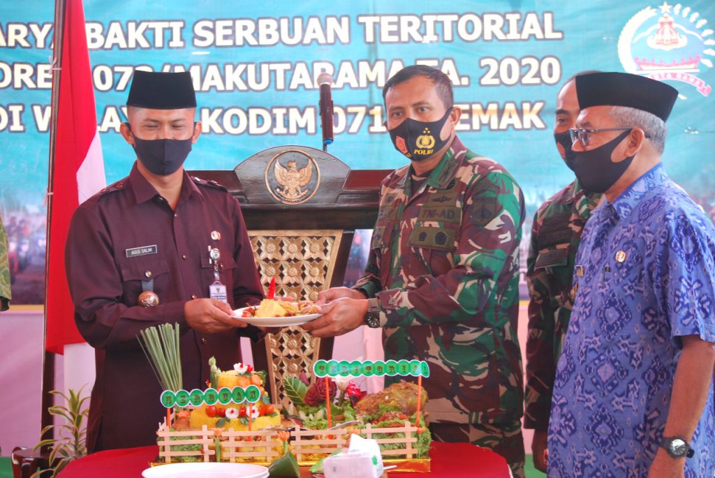 Karya Bakti Serbuan Teritorial Korem 073/Makutarama Dibuka di Kecamatan Sayung