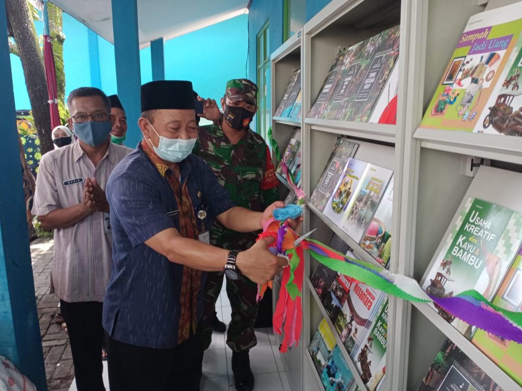 Kampung Literasi Desa Karangsari Diresmikan