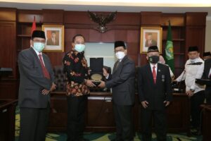 Hendi Raih Penghargaan Pembina Kerukunan Umat Beragama