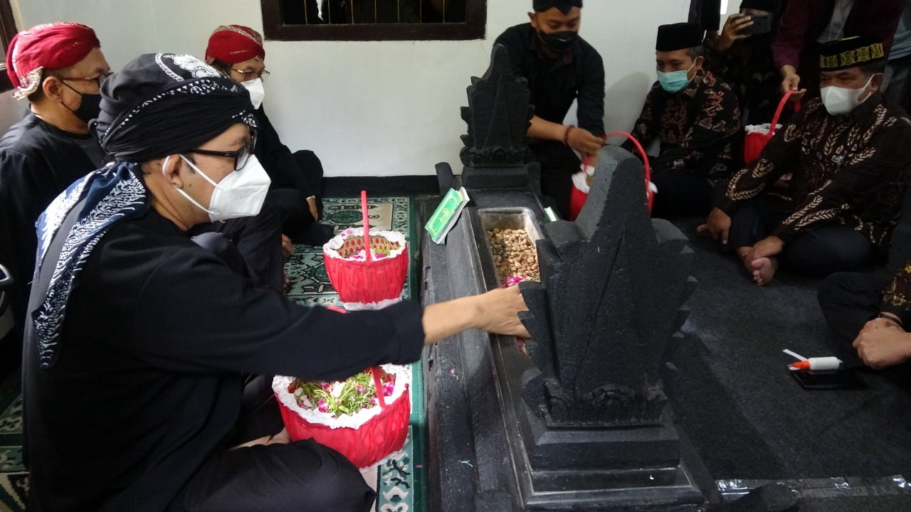 Hari Jadi Banyumas, Bupati Ziarah Ke Makam R Joko Kaiman