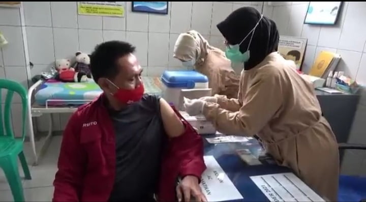 ASN Setda Banyumas Ikuti Vaksinasi Covid-19