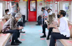 Kereta Listrik Yogakarta-Solo Akhirnya Beroperasi