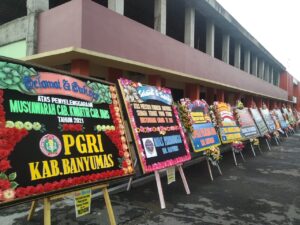 Kwarcab Banyumas Kebanjiran Karangan Bunga Dukung Muscab