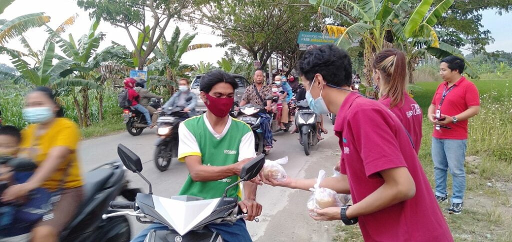 Sambil Bagikan Takjil Gratis, PT. Newgraha Sang Juara Perkenalkan The Rumina Tembalang