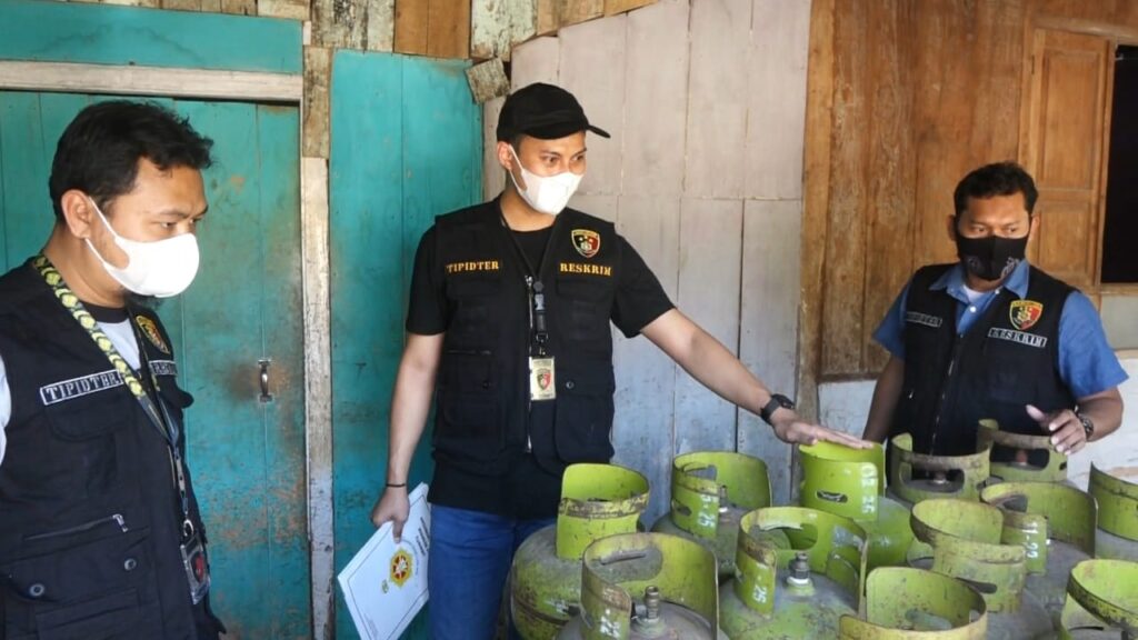 Satreskrim Polres Grobogan Grebek Gudang Pengoplosan Gas Elpiji