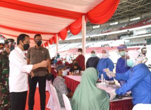Presiden Minta TNI-Polri Turut Sukseskan Target Dua Juta Vaksinasi pada Bulan Agustus