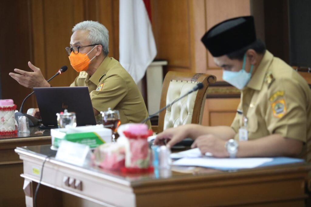 Swab ke 2 Wakil Gubernur Jateng Gus Yasin Masih Positif. Jalani Isolasi Mandiri di Posko Santri Gayeng