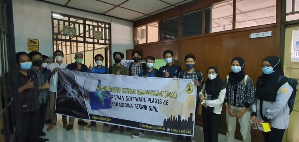 Mahasiswa Teknik Sipil Di Semarang Dapat Pelatihan Software Deteksi Longsor