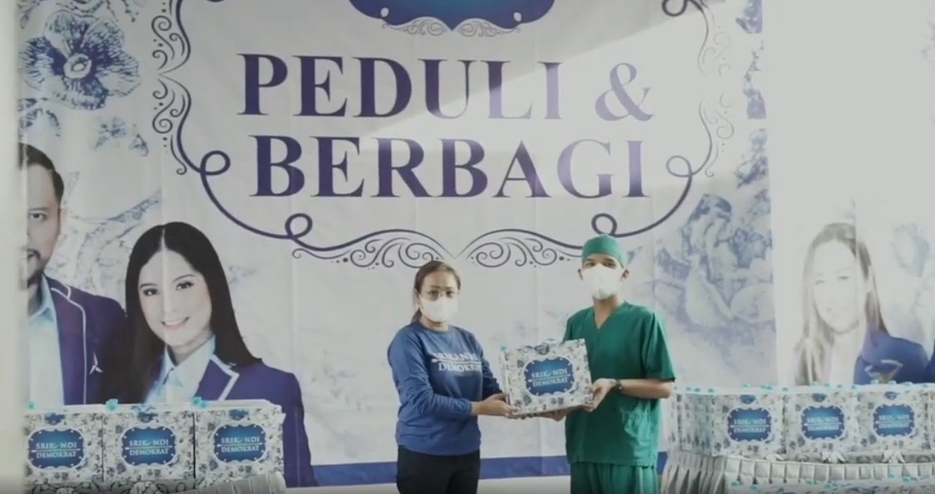 Srikandi Demokrat Banjarnegara Berbagi dan Peduli, Bagikan Paket Bingkisan untuk Pasien Covid-19 di RSUD HJ Anna Lasmanah Banjarnegara