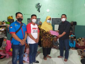 KNPI Kota Semarang Gelar Bakti Sosial dan Ajarkan Anak-anak Pentingnya Penerapan Prokes