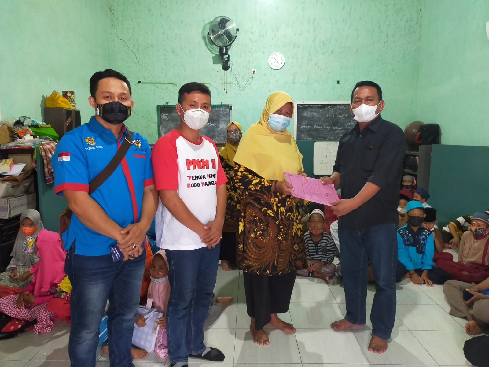 KNPI Kota Semarang Gelar Bakti Sosial dan Ajarkan Anak-anak Pentingnya Penerapan Prokes