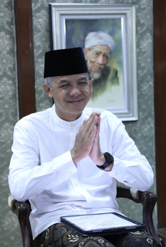 Jelang Hari Santri, Ganjar Gelar Jateng Bershalawat Virtual
