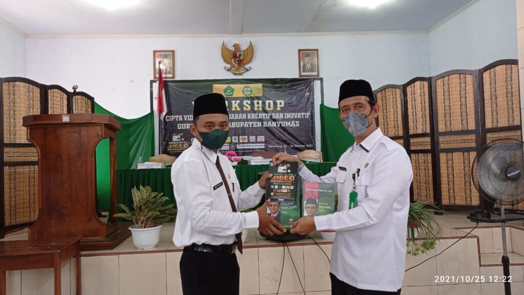 MA Modern IBS Al Azhary Ajibarang Gelar Whork Shop Cipta Video Pembelajaran