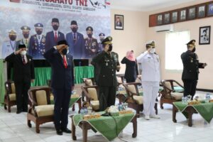 Forkopimda Kabupaten Cilacap Mengikuti Upacara Peringatan HUT TNI Ke-76, Ini Harapan Mereka