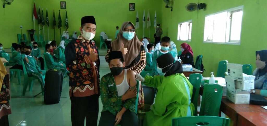 Siswa MTs Maarif NU 1 Pekuncen Antusias Ikuti Vaksinasi