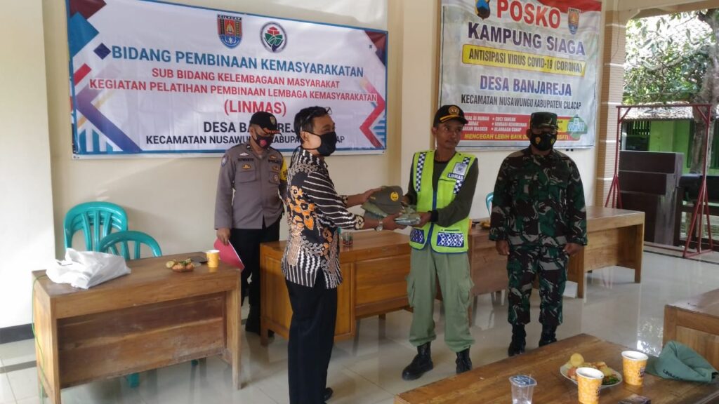 Tingkatkan Peran Linmas, Pemdes Banjareja Gandeng Babinsa Bersama Bhabinkamtibmas