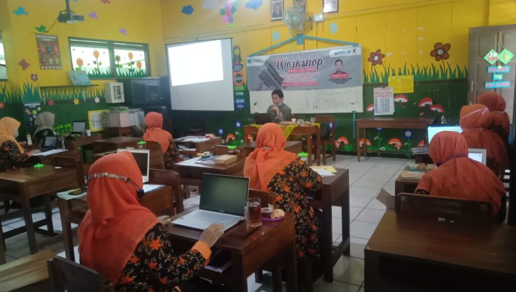 MI Darul Hikmah Bantarsoka Gelar Workshop Karya Tulis Ilmiah