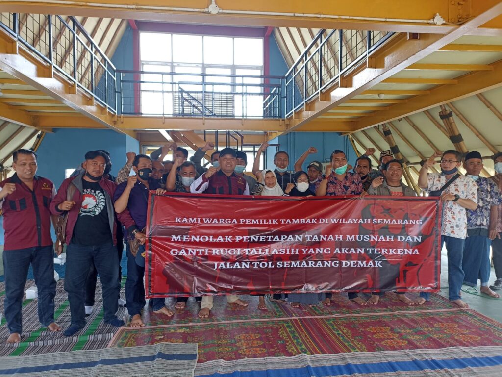 Petani Tambak Terdampak Tol Semarang-Demak Tolak Tali Asih