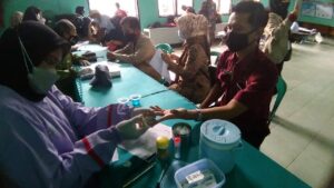 Mahasiswa KKN STIE Tambara Ajak Masyarakat Peduli Sesama