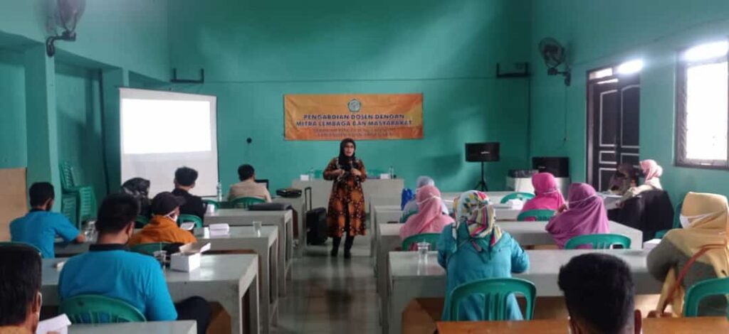 STIE Tambara Gandeng Pelaku UMKM Desa Glempang, Latih Pembukuan Laporan Keuangan