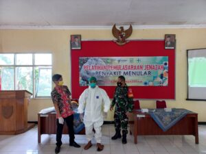 Pelatihan Pemulasaran Jenazah Penyakit Menular di Kecamatan Pengadegan