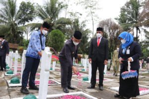Peringatan Hari Pahlawan 2021 ‘Kita Harus Lebih Maju dari Tahun Sebelumnya’