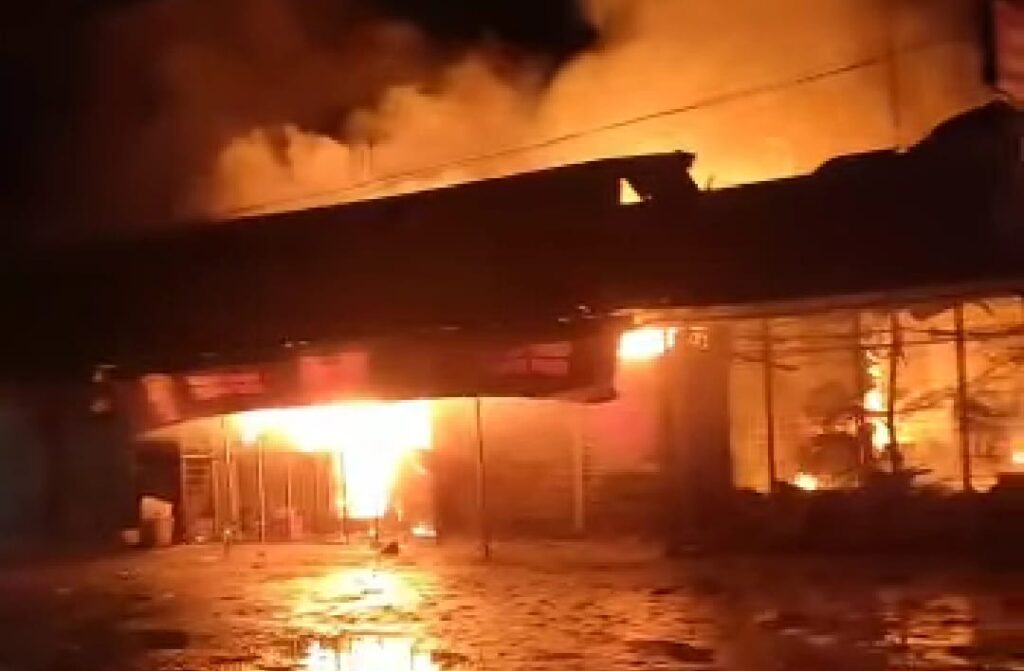 Kebakaran Pasar Sumpiuh Banyumas, Diduga Akibat Korsleting