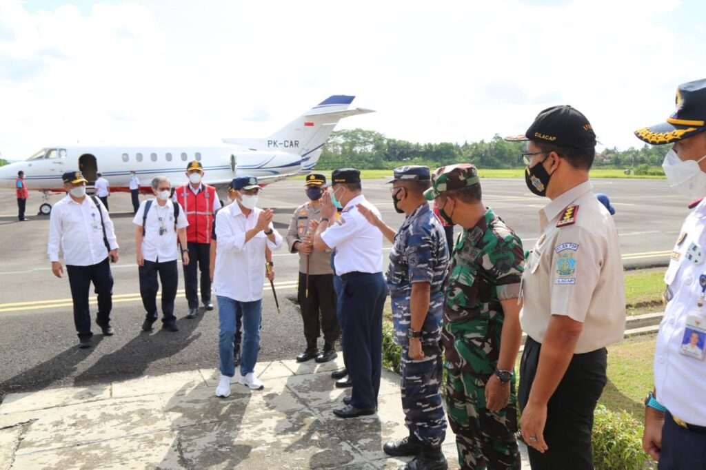 Datang ke Cilacap, Menhub RI Kunjungi Terminal dan Pelabuhan Tanjung Intan Cilacap