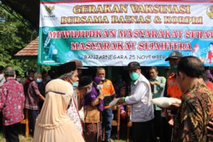 Gerakan Vaksinasi Bersama Baznas dan Korpri Layani 700 Warga Gumelem