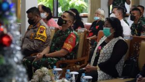 Dandim Purbalingga Rayakan Natal dengan Warga Panti Wreda