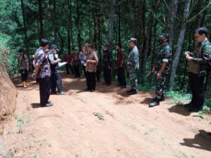 Tim Dispermades, dan DPUPR Cilacap Survei Ulang Lokasi Sasaran TMMD di Desa Hanum