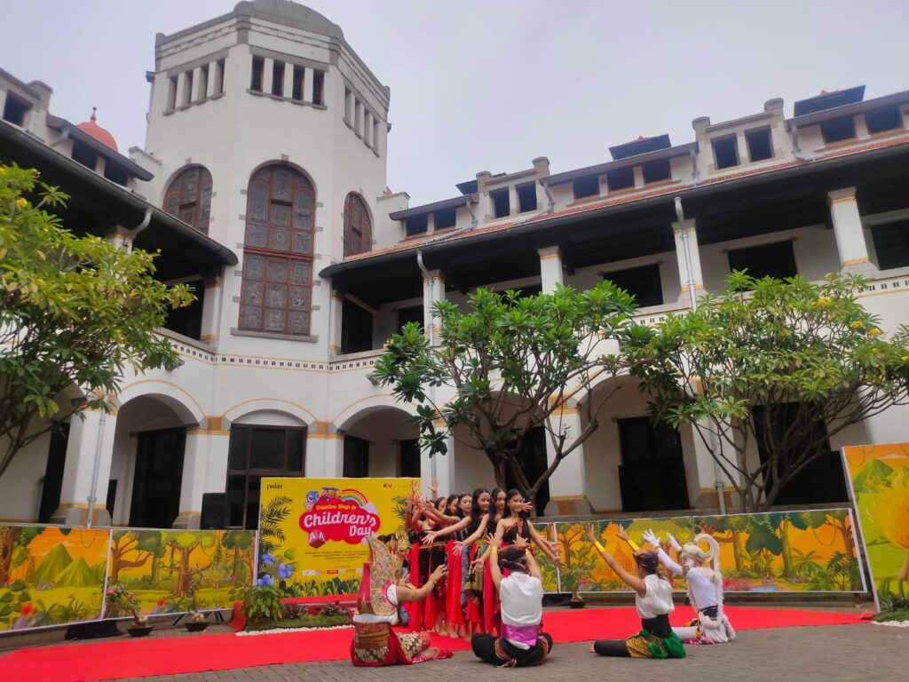 Pesona Lawang Sewu Pesona Wisata Kota Semarang. Tawarkan Keindahan di Pusat Kota