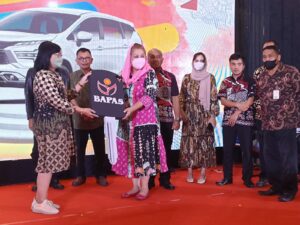 Yustiningsih Tak Menyangka, Dapat Mobil Mitsubishi Xpander Gara-gara Nabung di BPR Bank Pasar