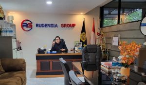 Kembangkan Sayap Bisnis Air Minum Sehat, Rudi Rudensia Luncurkan Rudensia O+ Water