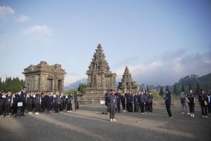 Pupuk Indonesia Ajak Generasi Muda Belajar ke Petani Kentang di Dieng, Banjarnegara