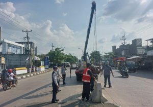 U-Turn di Jalan Kaligawe Ditutup, Pemilik Toko Oleh-oleh Diminta Sediakan Lahan Parkir Alternatif