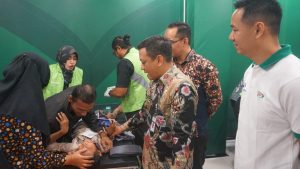 Kolaborasi Rider Peduli dan Yogya Store Sukses Gelar Khitanan Massal Gratis 152 Anak di Pekalongan