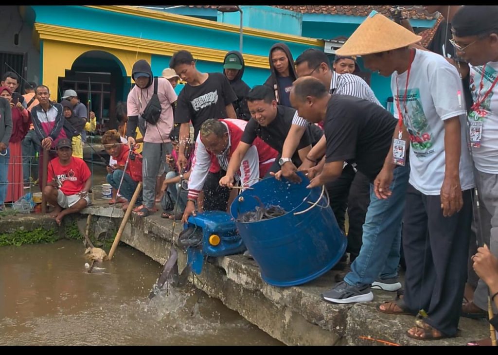 Tim Pemenangan Muda Ganjar-Mahfud Ikut Meriahkan Mancing Bersama Aliansi Relawan Ganjar di Banjarnegara