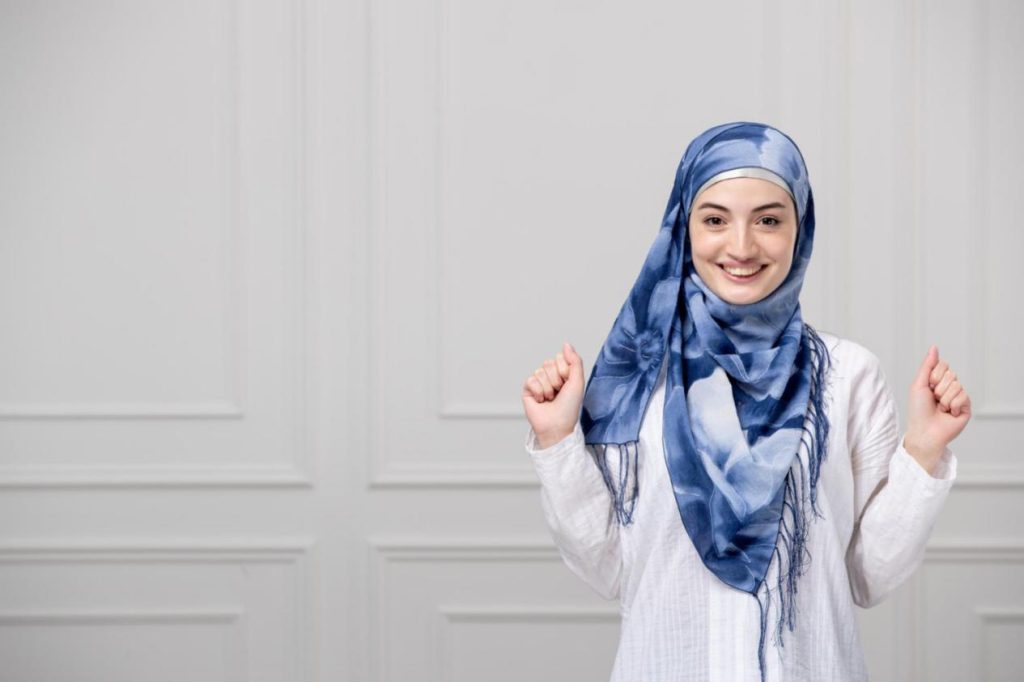 6 Tips Padu Padan Warna Baju dan Hijab agar Cantik Maksimal Bagi Hijaber