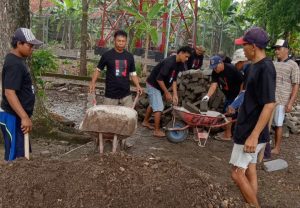 Gotong-royong Bareng Warga, Bukti Nyata Bolone Mase untuk Bangsa