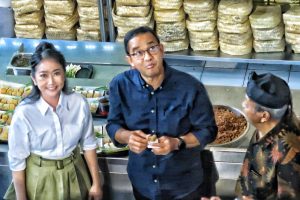 Sambangi LCM di Semarang, Bukti Komitmen Anies Dukung Produk Jajanan Lokal