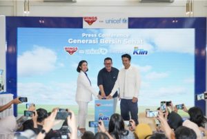 WINGS Ajak Dion Wiyoko Kampanyekan Sanitasi yang Sehat di Lingkungan Sekolah
