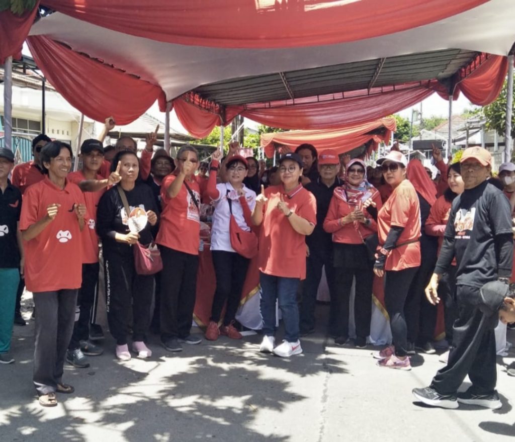 Hadiri Jalan Sehat, Ribuan Warga Panggung Lor Semarang Utara Tegaskan Siap Menangkan Agustin Iswar