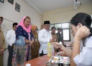 Makan Bergizi Gratis di Semarang Dapat Pujian Dari Mendikdasmen