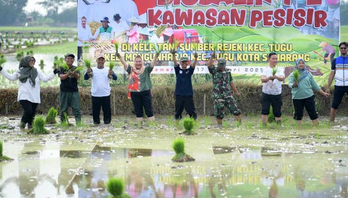 Resmikan Embung Geomembran, Mbak Ita Ingin Kecamatan Tugu Jadi Percontohan Biosalin