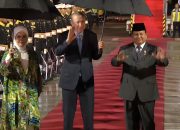 Jelang Pertemuan Bilateral Indonesia -Turki, Presiden Prabowo Sambut Erdogan di Halim: Assalamualaikum, How Are You?