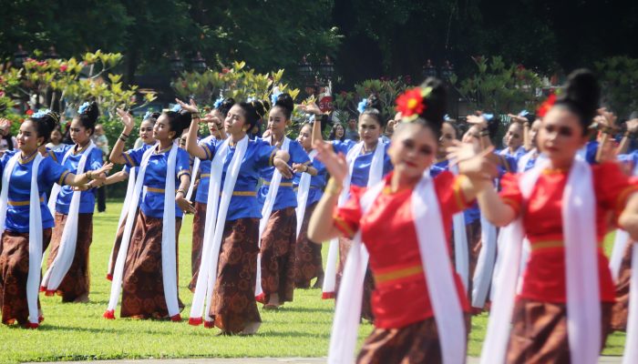 Tarian Banyumas Megot Meriahkan Upacara Hari Jadi ke 454 Kabupaten Banyumas