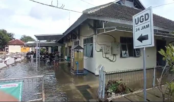 Demi Pelayanan Puskesmas Korban Banjir layani Warga Korban Banjir Kota Semarang