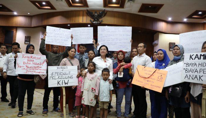 Wali Kota Agustin Siapkan Win-Win Solution Untuk PKL KIW
